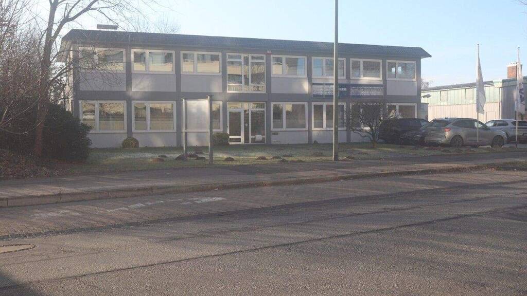 Zentrale Hallen- und Büroflächen fürs produzierende Gewerbe oder für Lagerzwecke! OTTO STÖBEN!