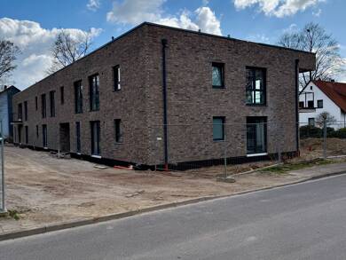 Wohnung zur Miete 900 € 2 Zimmer 83,3 m² EG frei ab sofort Langendamm Nienburg (Weser) 31582