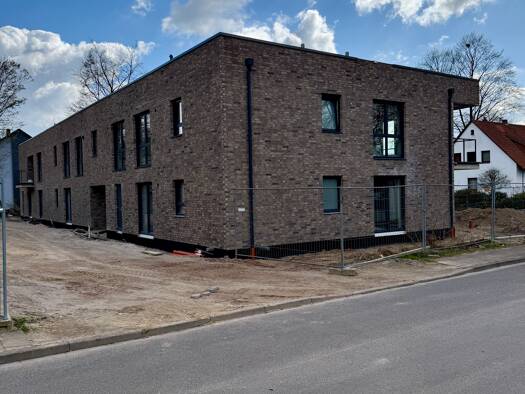 Wohnung zur Miete 900 € 2 Zimmer 83,3 m² EG frei ab sofort Langendamm Nienburg (Weser) 31582