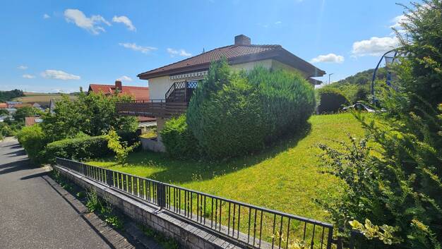 Bungalow zum Kauf 449.000 € 7 Zimmer 211,9 m² 606 m² Grundstück Roßbrunn Waldbüttelbrunn/Roßbrunn 97297