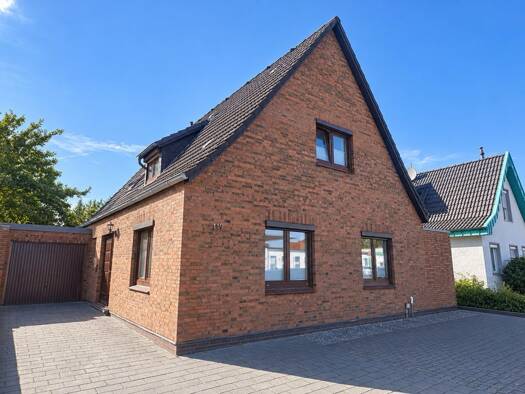Einfamilienhaus zur Miete 850 € 4 Zimmer 120 m² 1.000 m² Grundstück Heide Heide 25746