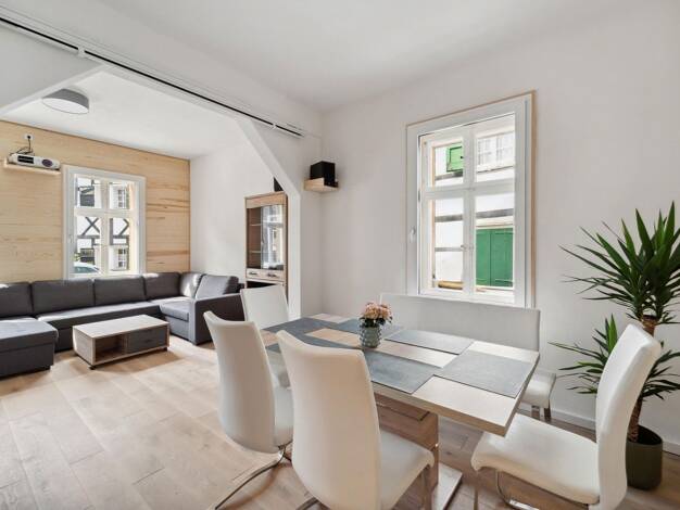 Einfamilienhaus zur Miete 3.485 € 9 Zimmer 152 m² 600 m² Grundstück Mittelstraße, 1 Leichlingen Nordrhein-Westfalen - Leichlingen 42799