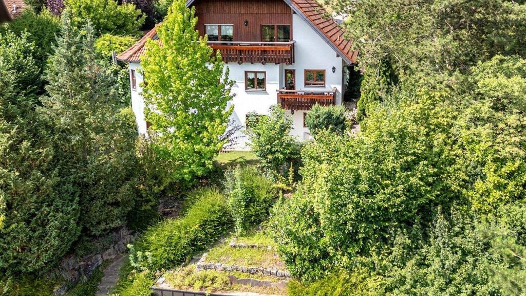 Einfamilienhaus zum Kauf 830.000 € 6,5 Zimmer 240 m² 875 m² Grundstück Oberweissach Weissach 71554