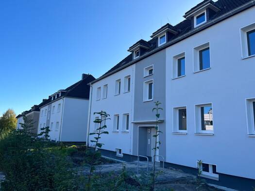Wohnung zur Miete 635 € 3 Zimmer 81,3 m² 1. Geschoss frei ab 01.12.2026 Freiligrathstraße 264 Neuengroden Wilhelmshaven 26386