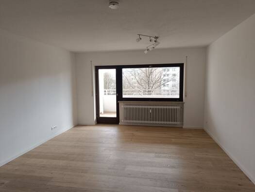 Wohnung zur Miete 1.450 € 3 Zimmer 91 m² Geschoss 2/7 frei ab sofort Königsbau Konstanz 78464