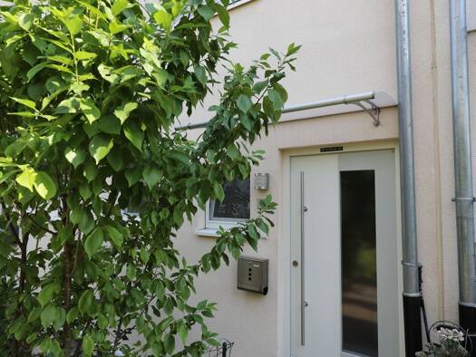 Reihenhaus zur Miete 1.750 € 5 Zimmer 120 m² 250 m² Grundstück frei ab 01.09.2026 Metzingen Metzingen 72555
