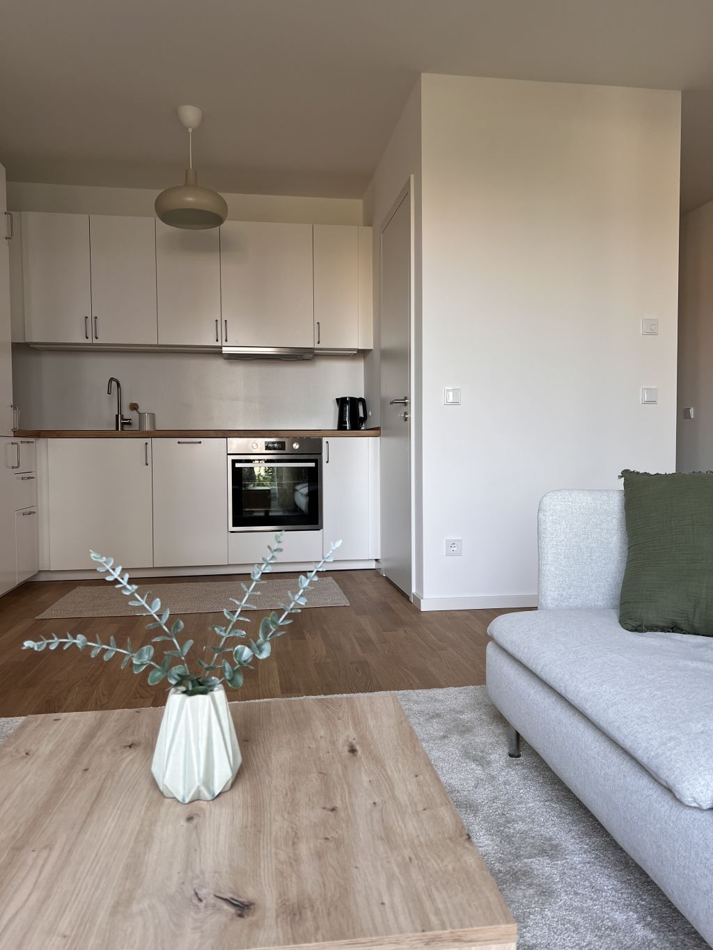 Wohnung zur Miete Wohnen auf Zeit 1.700 € 2 Zimmer 55 m²<br/>Wohnfläche 02.03.2025<br/>Verfügbarkeit Alt Schönefeld Schönefeld Schönefeld 12529