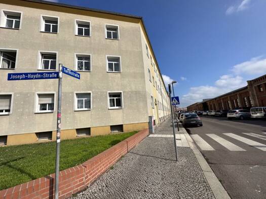 Wohnung zur Miete 673 € 3 Zimmer 82 m² EG Turmstraße 129 Innenstadt Halle (Saale) 06110