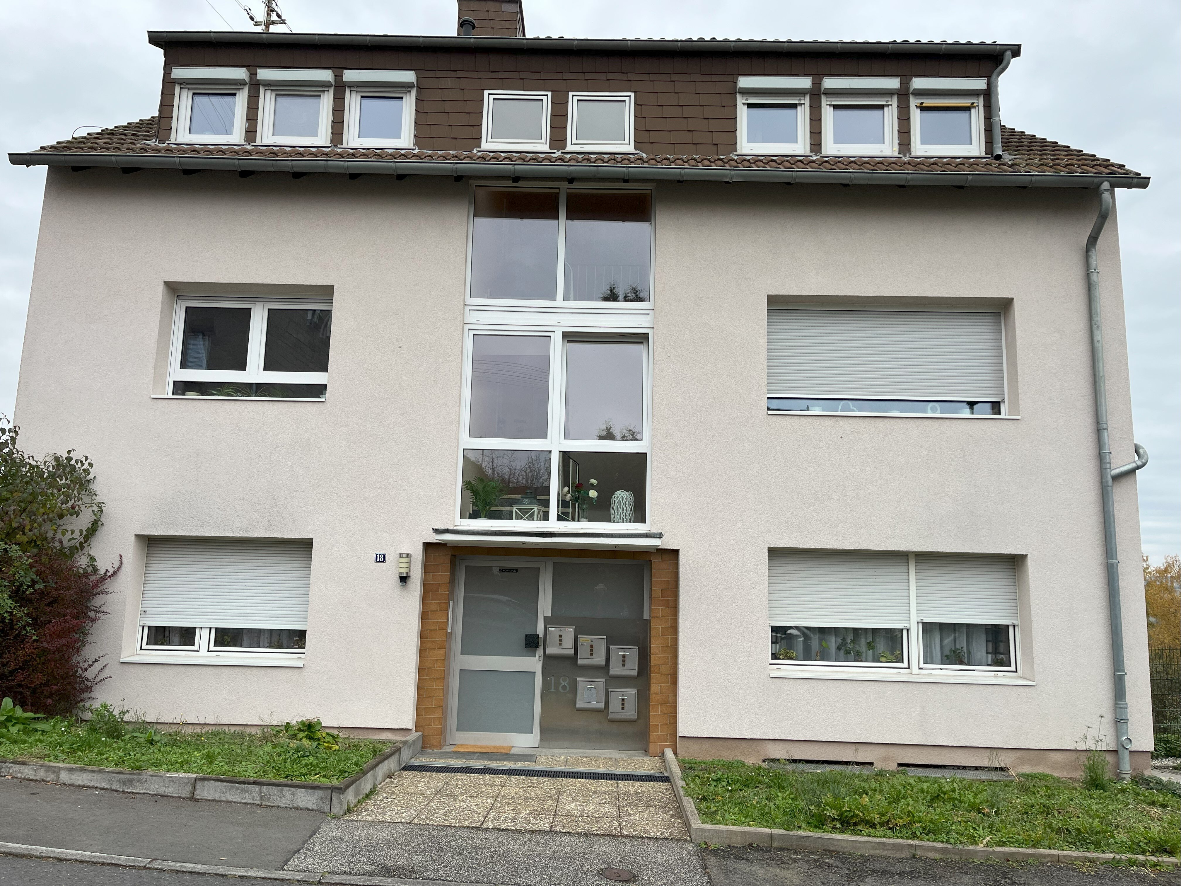 Mehrfamilienhaus zum Kauf als Kapitalanlage geeignet 669.000 € 13 Zimmer 400 m²<br/>Wohnfläche 980 m²<br/>Grundstück Elz Elz 65604