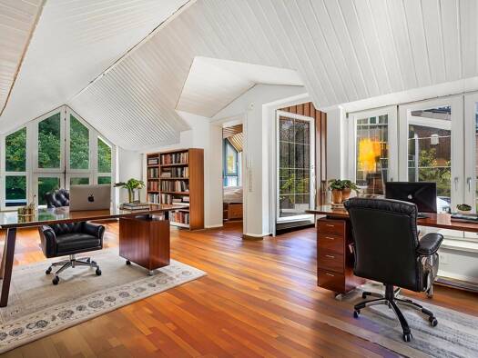 Haus zum Kauf 1.670.000 € 7 Zimmer 423,1 m² 1.125 m² Grundstück Wik Kiel 24106