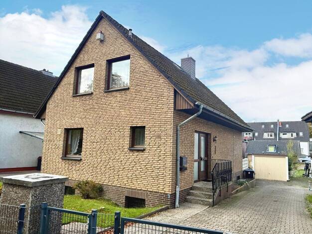 Einfamilienhaus zum Kauf 299.000 € 4 Zimmer 104 m² 646 m² Grundstück Kücknitz Lübeck 23569