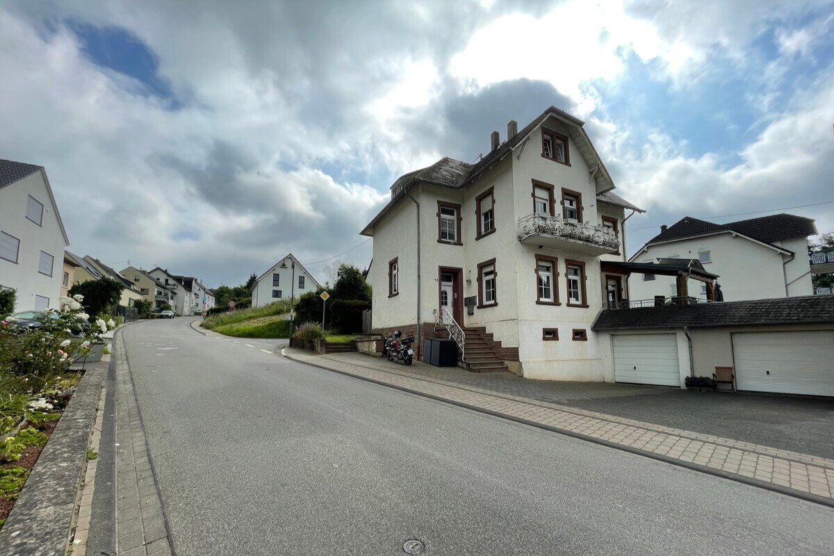 Mehrfamilienhaus zum Kauf 450.000 € 8 Zimmer 210 m²<br/>Wohnfläche 481 m²<br/>Grundstück Mertesdorf 54318