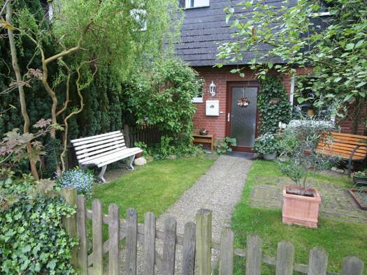 Einfamilienhaus zur Miete 1.449 € 5 Zimmer 138 m² 160 m² Grundstück frei ab 01.02.2027 Am Wasserturm 20 Burgdorf Burgdorf 31303