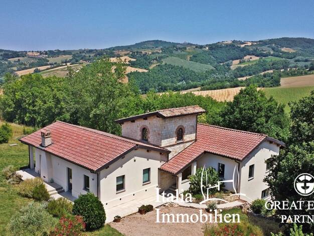 Bauernhaus zum Kauf 540.000 € 11 Zimmer 300 m² 12.000 m² Grundstück Todi 06059