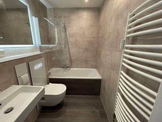 Wohnung zum Kauf provisionsfrei 79.000 € 4 Zimmer 69 m² Geschoss 2/3 Straße Usti nad Labem 179 Kappel Chemnitz 09119