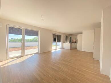 Wohnung zur Miete 2.124 € 4 Zimmer 118 m² frei ab sofort Schniegling Nürnberg 90427