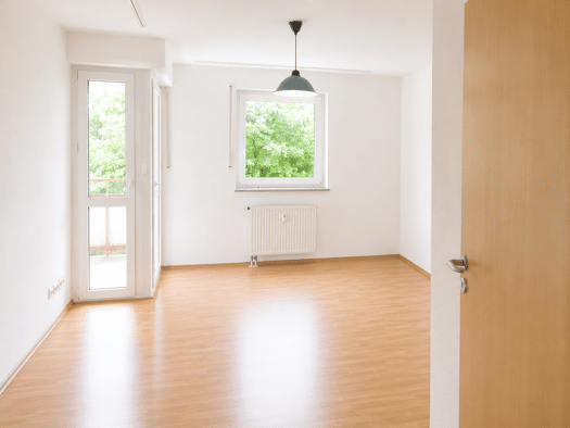Wohnung zur Miete 950 € 3 Zimmer 81 m² Geschoss 1/4 frei ab 01.10.2026 Büchenbach Erlangen 91056