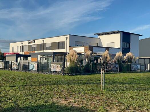 Gewerbeobjekt zum Kauf als Kapitalanlage geeignet 1.300.000 € 660,7 m² 2.170 m² Grundstück Biskirchen Leun 35638