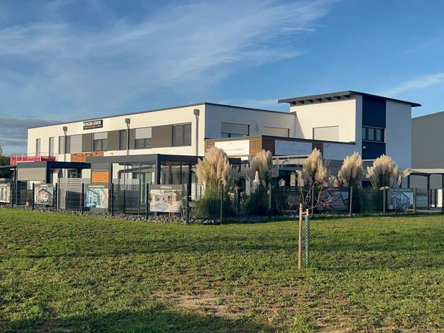 Gewerbeobjekt zum Kauf als Kapitalanlage geeignet 1.300.000 € 660,7 m² 2.170 m² Grundstück Biskirchen Leun 35638