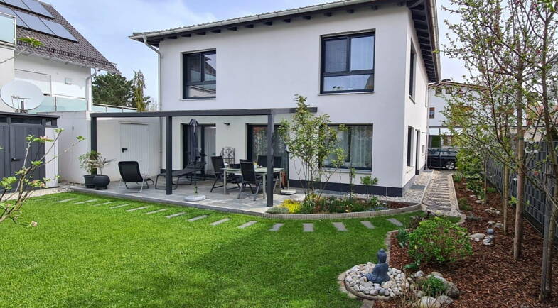 Einfamilienhaus zum Kauf provisionsfrei 1.499.000 € 5 Zimmer 158 m² 400 m² Grundstück Ost Rosenheim 83022