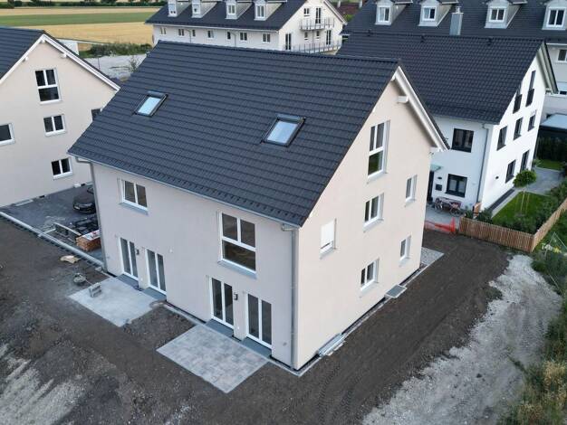Doppelhaushälfte zur Miete - Erstbezug 2.750 € 4 Zimmer 120 m² 198 m² Grundstück frei ab 01.08.2025 Bürgermeister Krug Weg 12 Olching Olching 82140