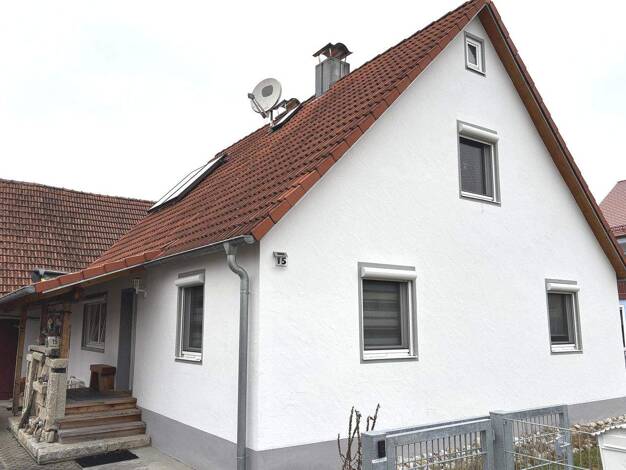 Einfamilienhaus zum Kauf 330.000 € 4 Zimmer 115 m² 1.491 m² Grundstück frei ab 01.08.2026 Gosheim Huisheim 86685