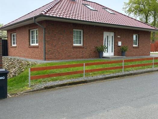 Bungalow zum Kauf 299.000 € 3 Zimmer 100 m² 603 m² Grundstück Kirchdorf Kirchdorf b Sulingen 27245