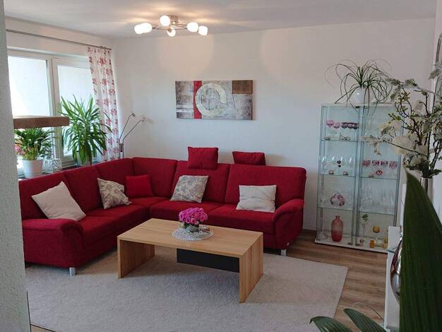 Wohnung zum Kauf 299.000 € 4 Zimmer 91,8 m² 3. Geschoss Traunreut 83301