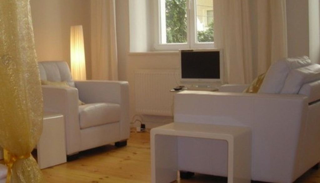 Wohnung zur Miete Wohnen auf Zeit 1.330 € 2 Zimmer 42 m²<br/>Wohnfläche 01.04.2025<br/>Verfügbarkeit Rodenbergstraße Prenzlauer Berg Berlin 10439