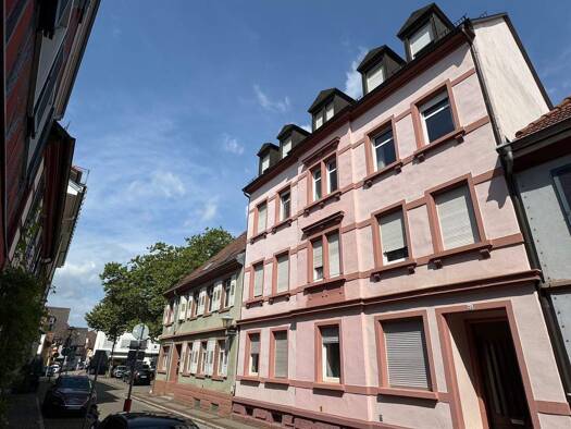 Mehrfamilienhaus zum Kauf als Kapitalanlage geeignet 698.000 € 14 Zimmer 356 m² 195 m² Grundstück Stadtmitte Offenburg 77652
