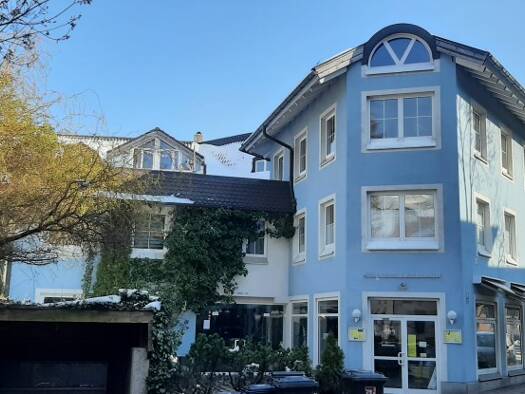 Wohnung zur Miete 1.100 € 4 Zimmer 90 m² 3. Geschoss frei ab 01.06.2026 Maximilianstraße 26/28 Traunstein 83278