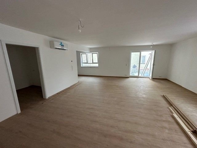 Wohnung zur Miete 1.700 € 3 Zimmer 145 m²<br/>Wohnfläche 1.<br/>Geschoss ab sofort<br/>Verfügbarkeit Weinstr. 2 Volkach Volkach 97332