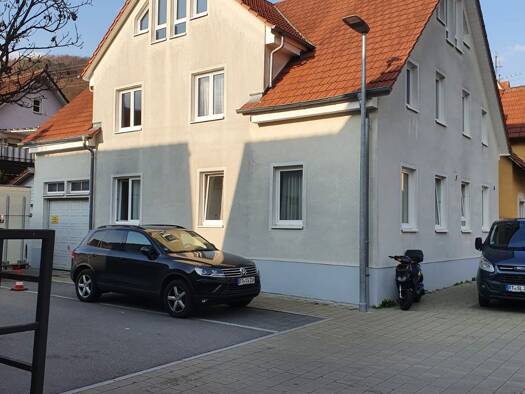 Wohnung zur Miete 900 € 3 Zimmer 78 m² Geschoss 1/3 frei ab sofort Bad Urach 72574