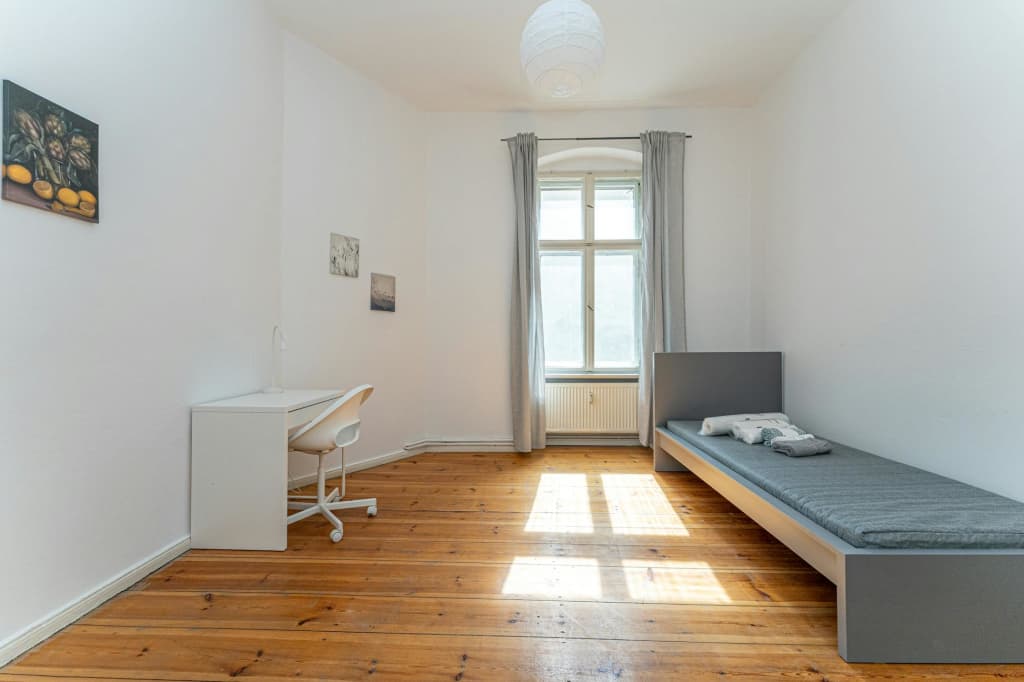 Wohnung zur Miete Wohnen auf Zeit 699 € 1 Zimmer 9 m²<br/>Wohnfläche 13.12.2024<br/>Verfügbarkeit Gabriel-Max-Straße Friedrichshain Berlin 10245