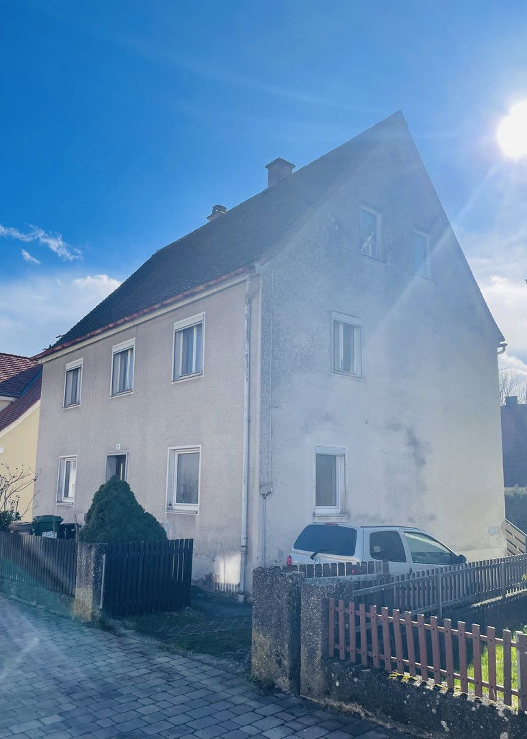 Einfamilienhaus zum Kauf provisionsfrei 199.000 € 7 Zimmer 180 m²<br/>Wohnfläche 375 m²<br/>Grundstück Bechhofen Bechhofen 91572