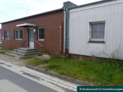 Lagerhalle zum Kauf 250.000 € 2.496 m² Lagerfläche Bleichstraße 62 Lohe Bad Oeynhausen 32545