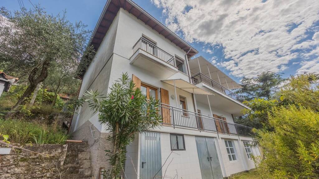 Haus zum Kauf 5 Zimmer 280 m² frei ab sofort Brenzone sul Garda