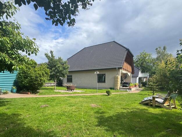 Einfamilienhaus zum Kauf 650.000 € 8 Zimmer 263 m² 828 m² Grundstück Born 18375