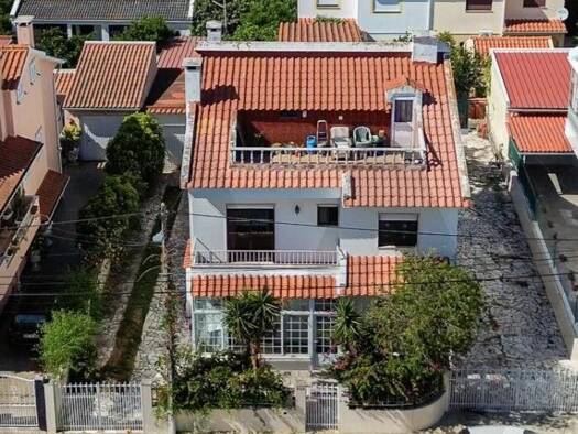 Haus zum Kauf 450.000 € 180 m² 392 m² Grundstück Seixal, Arrentela e Aldeia de Paio Pires 2840