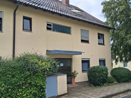 Wohnung zur Miete 850 € 2 Zimmer 75 m² Geschoss 1/2 frei ab 01.09.2026 Grüner Baum Bayreuth 95445