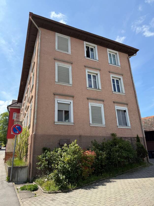 Mehrfamilienhaus zum Kauf als Kapitalanlage geeignet 495.000 € 15 Zimmer 320 m² 802 m² Grundstück Randegg Gottmadingen 78244