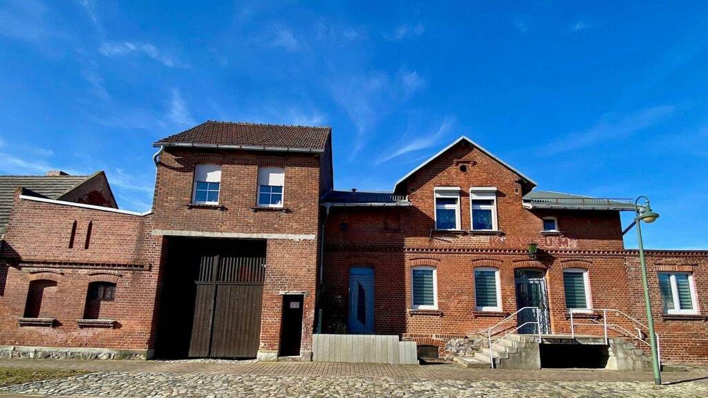 Einfamilienhaus zum Kauf 112.500 € 5 Zimmer 148,5 m² 819 m² Grundstück Pömmelte 39249