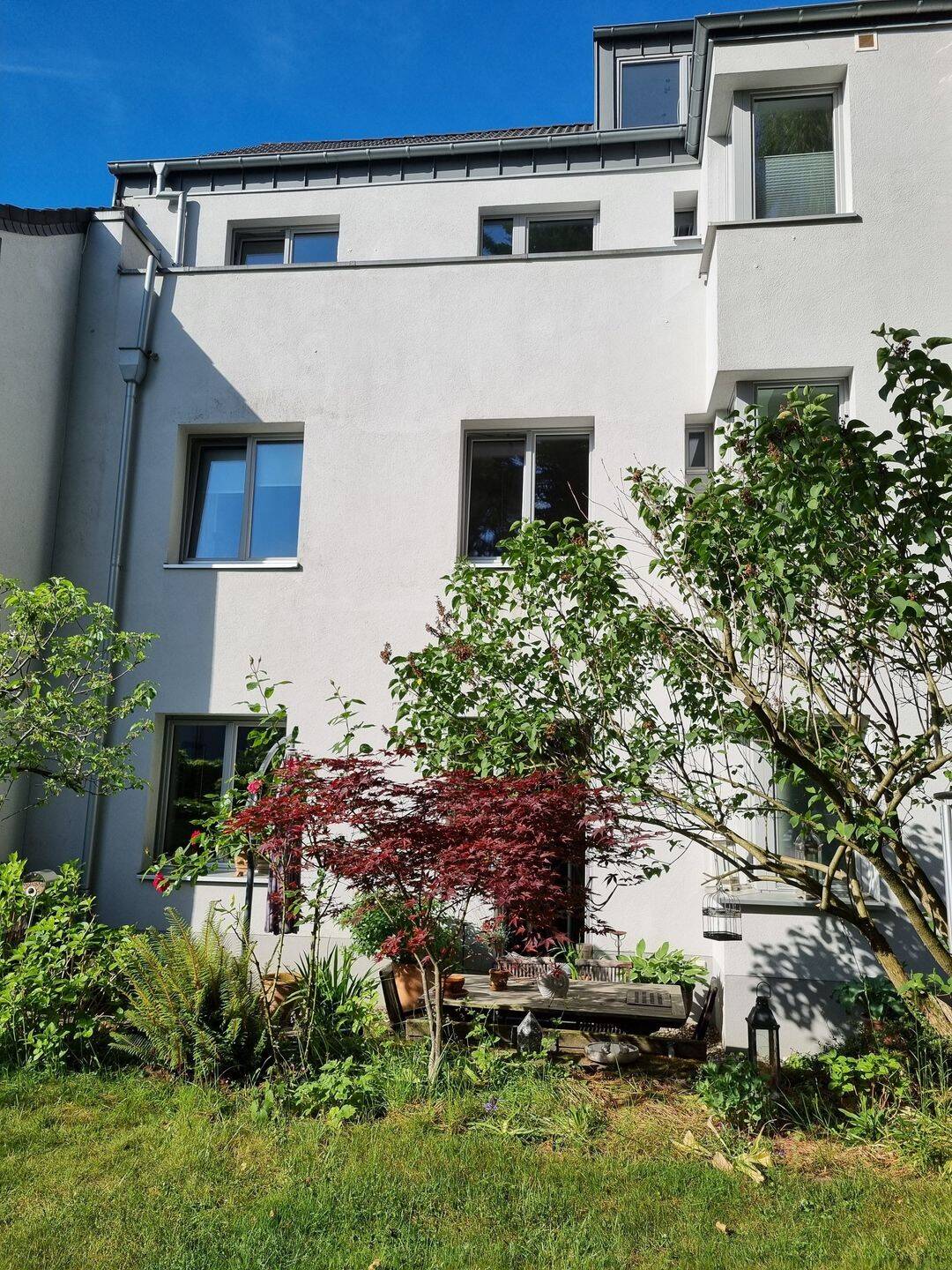 Freie, frisch sanierte 2-Zimmer -ETW im Dachgeschoß mit Terrasse im begehrten Wohnviertel Köln-Ehrenfeld. – Baadenberger Str., 50825 Köln – Vorschaubild 3