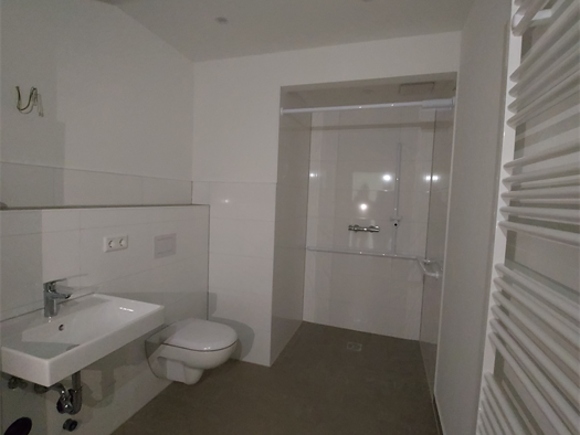 Wohnung zur Miete nur mit Wohnberechtigungsschein 318 € 2 Zimmer 53 m² 1. Geschoss frei ab 01.04.2026 E.-M.-Arndt-Str. 46 Neustrelitz 17235