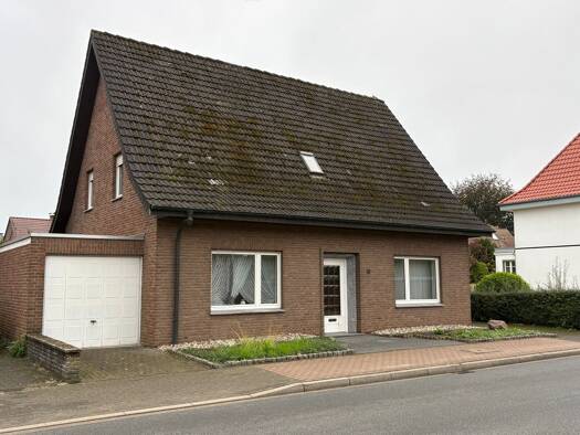 Haus zum Kauf 245.000 € 6 Zimmer 137 m² 779 m² Grundstück Weseke Borken 46325