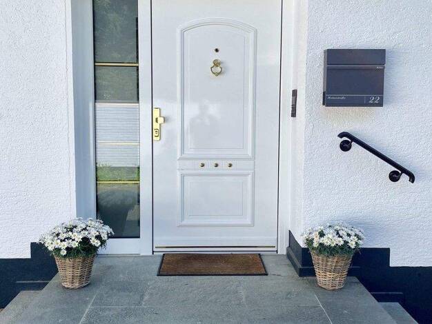 Mehrfamilienhaus zum Kauf provisionsfrei 1.049.000 € 10 Zimmer 240 m² 2.100 m² Grundstück Hebborn Bergisch Gladbach 51467