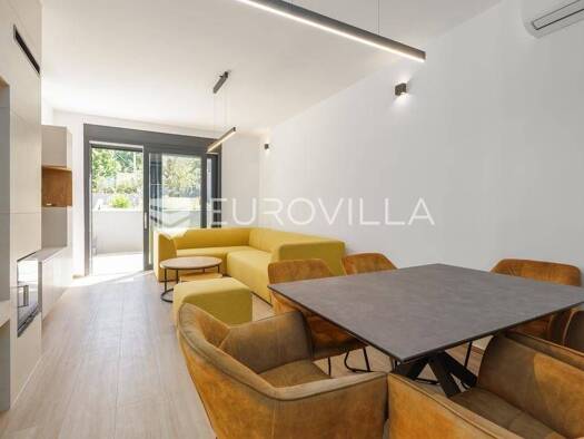 Haus zur Miete 2.200 € 3 Zimmer 120 m² Porec Poreč