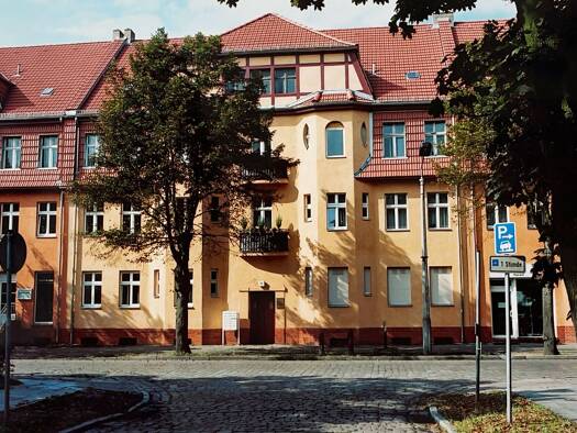 Wohnung zum Kauf 129.000 € 2 Zimmer 40 m² frei ab sofort Rathenaustraße 25 Hennigsdorf 16761