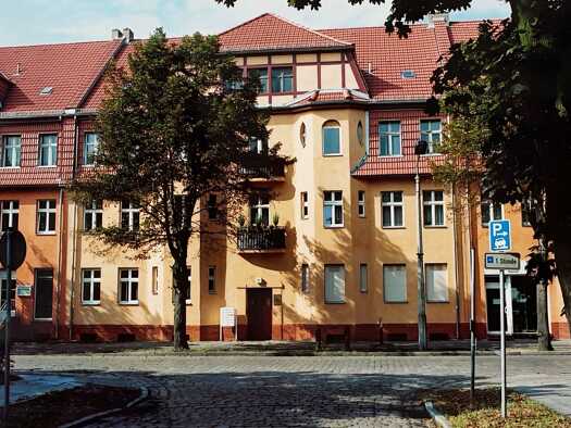 Wohnung zum Kauf 129.000 € 2 Zimmer 40 m² frei ab sofort Rathenaustraße 25 Hennigsdorf 16761