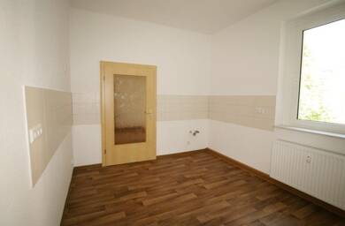 Wohnung zur Miete 340 € 2 Zimmer 58,2 m² 2. Geschoss Heinrich-Heine-Straße 10 Innenstadt Riesa 01589